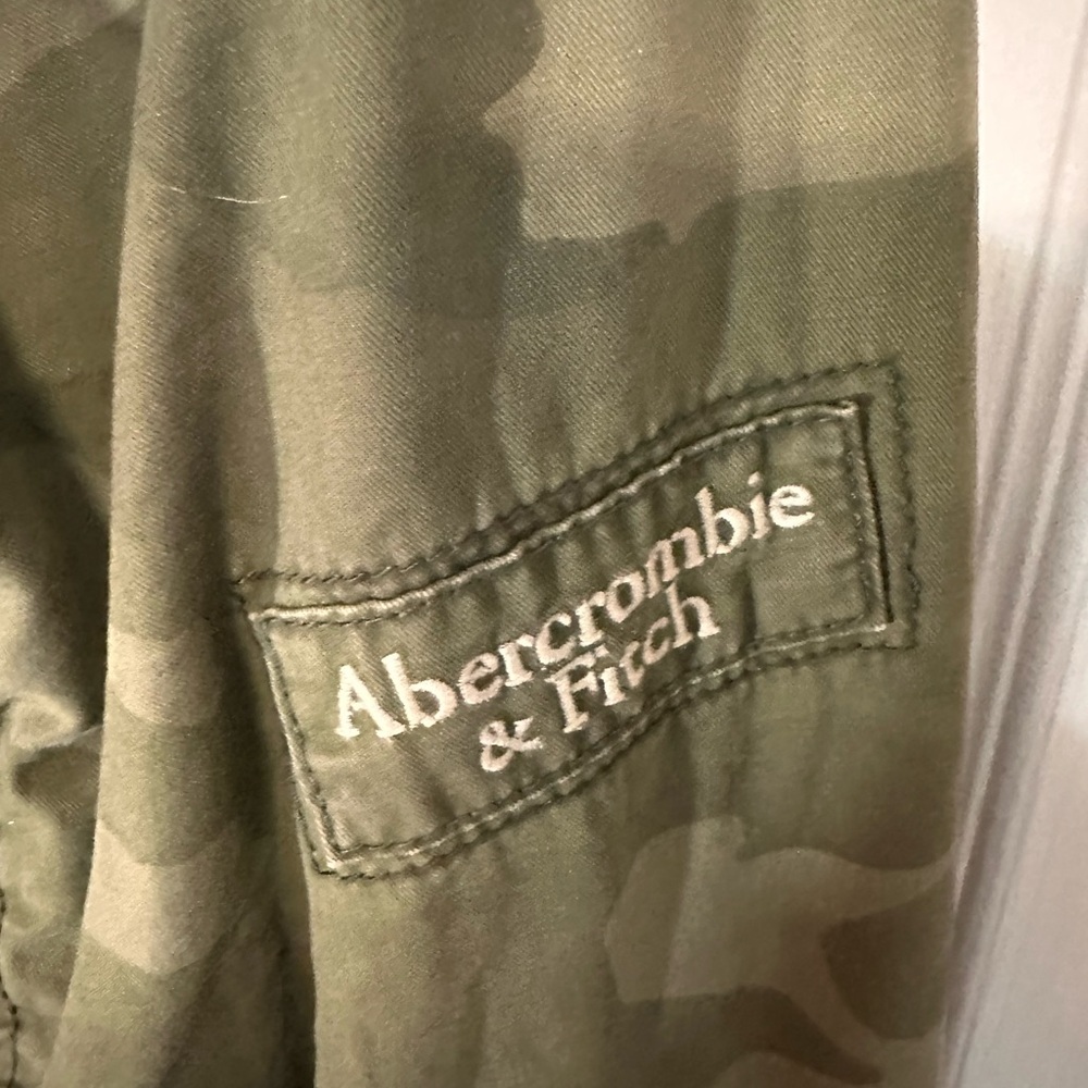 Abercrombie & Fitch OD Green Camo Coat - Medium - Picture 3 of 7